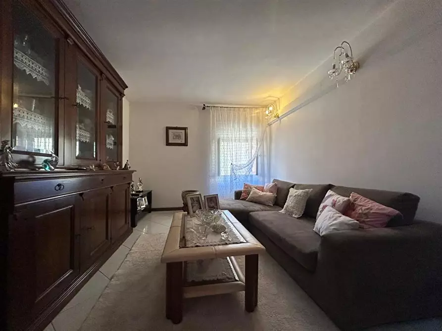 Immagine 19 di Appartamento in vendita  a Carrara