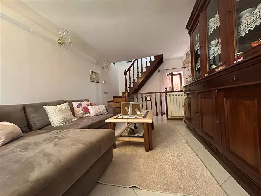 Immagine 21 di Appartamento in vendita  a Carrara