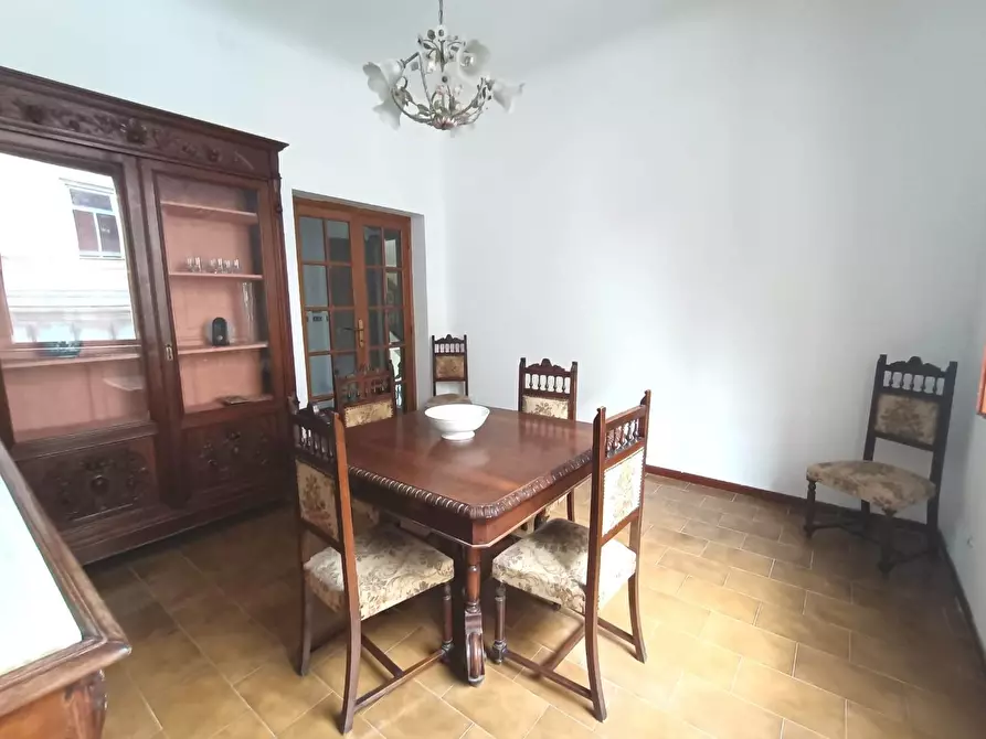 Immagine 2 di Appartamento in vendita  a Carrara