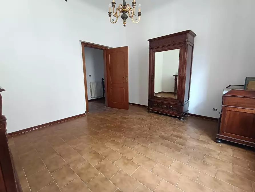 Immagine 16 di Appartamento in vendita  a Carrara