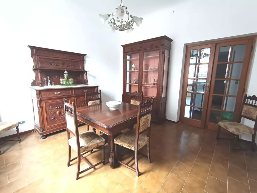 Immagine 1 di Appartamento in vendita  a Carrara