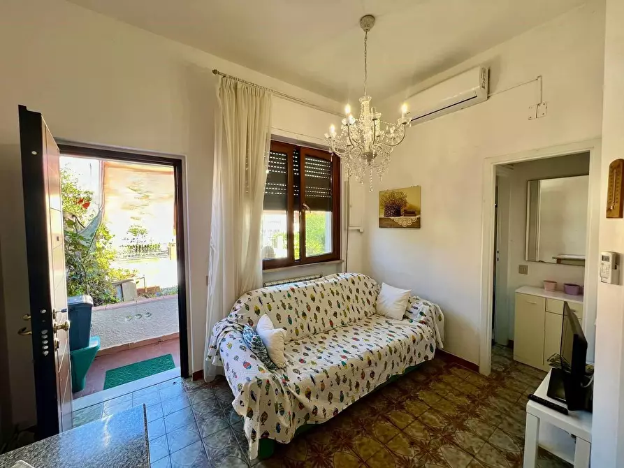 Immagine 3 di Villetta a schiera in vendita  a Viareggio