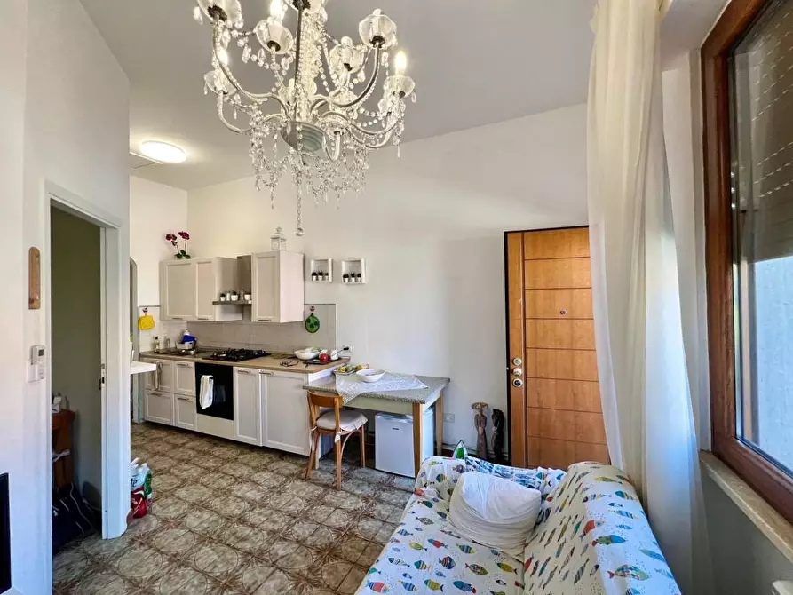 Immagine 5 di Villetta a schiera in vendita  a Viareggio