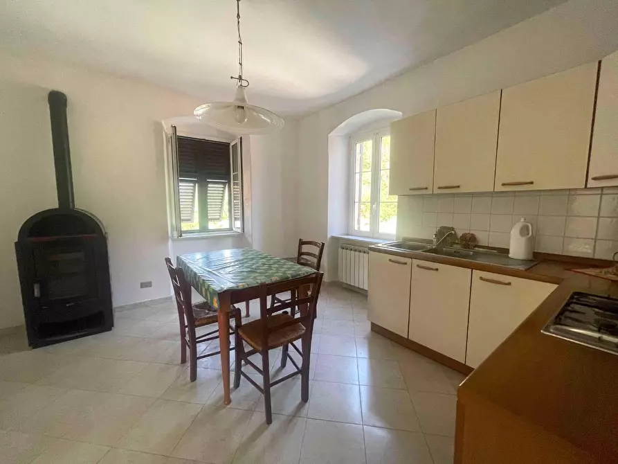 Immagine 12 di Appartamento in vendita  a Borghetto Di Vara