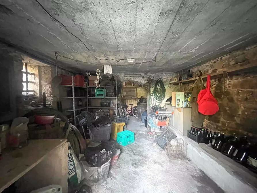 Immagine 30 di Appartamento in vendita  a Borghetto Di Vara