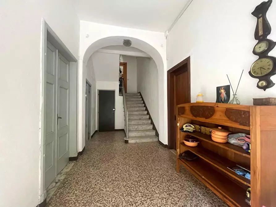 Immagine 5 di Appartamento in vendita  a Borghetto Di Vara