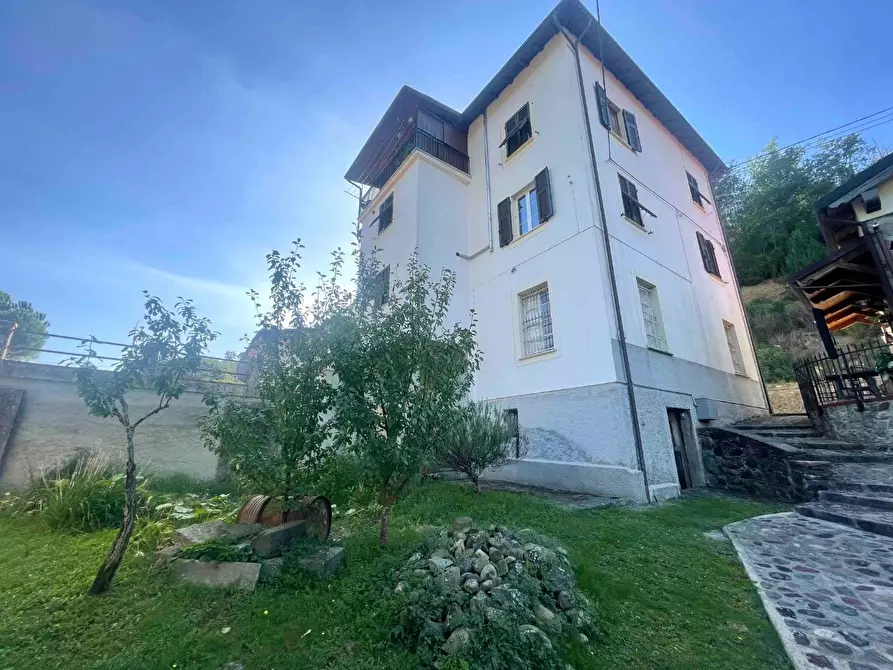 Immagine 3 di Appartamento in vendita  a Borghetto Di Vara