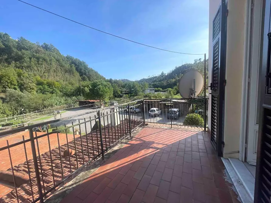 Immagine 18 di Appartamento in vendita  a Borghetto Di Vara