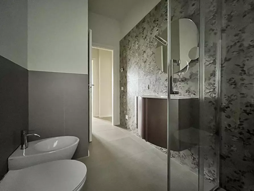 Immagine 7 di Appartamento in vendita  a Siena