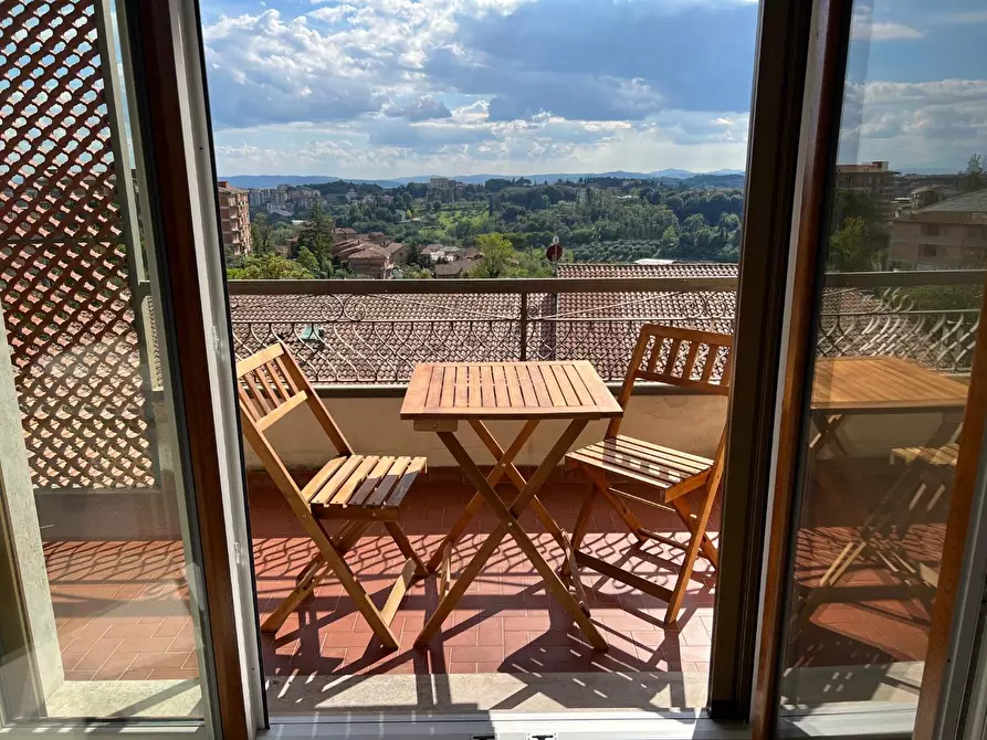 Immagine 20 di Appartamento in vendita  a Siena