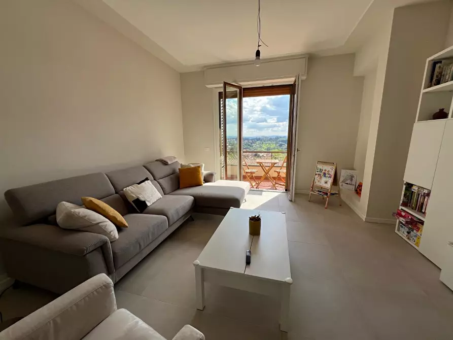 Immagine 1 di Appartamento in vendita  a Siena