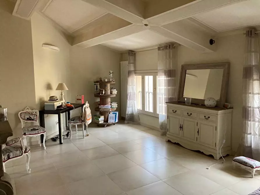 Immagine 11 di Appartamento in vendita  a Pisa