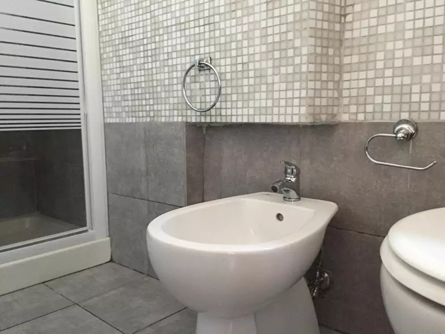 Immagine 4 di Appartamento in affitto  a Carrara