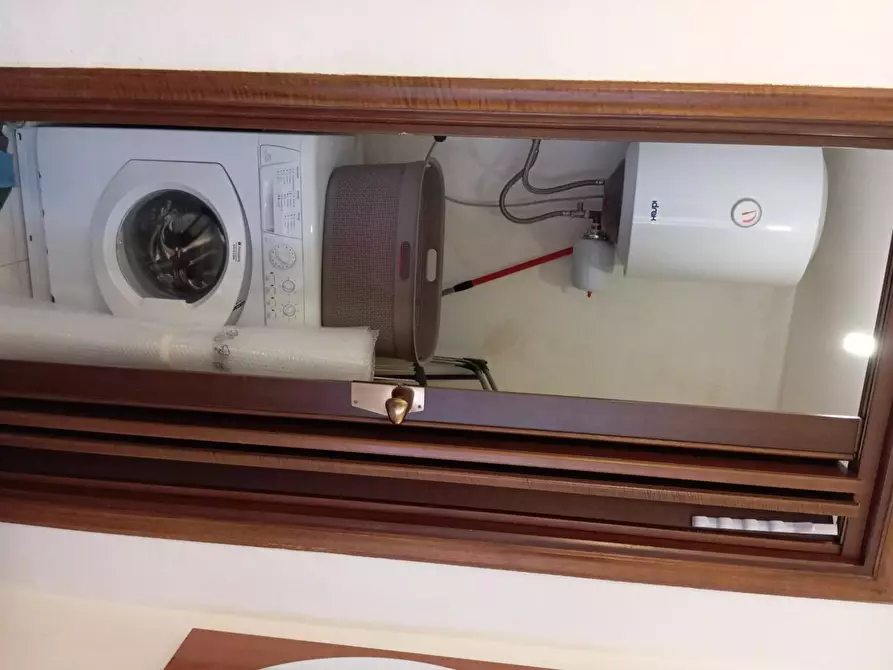 Immagine 18 di Appartamento in affitto  a Carrara