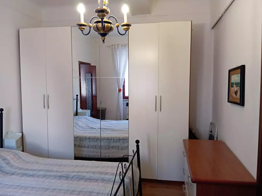 Immagine 15 di Appartamento in affitto  a Carrara
