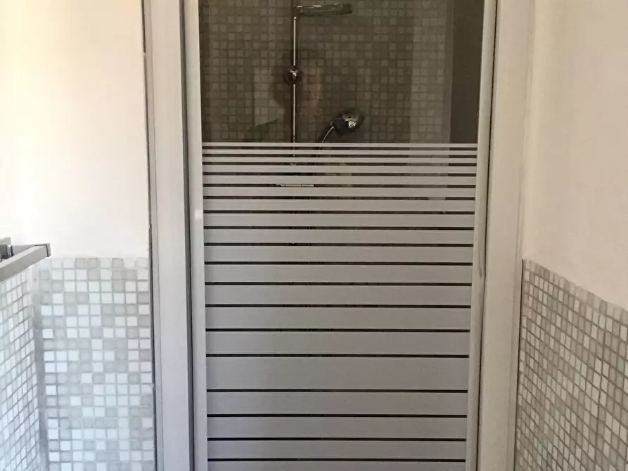 Immagine 10 di Appartamento in affitto  a Carrara