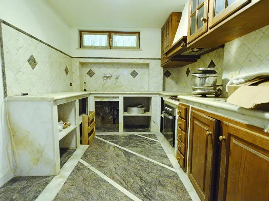 Immagine 27 di Villa in vendita  a Forte Dei Marmi