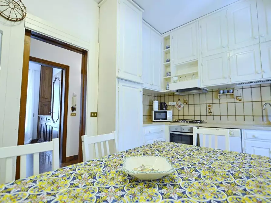 Immagine 13 di Villa in vendita  a Forte Dei Marmi