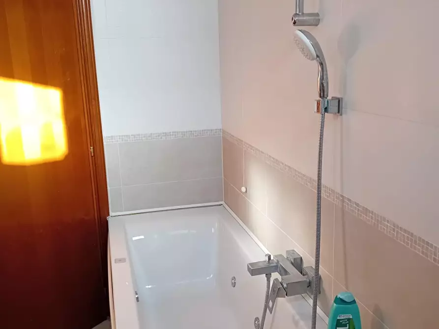 Immagine 9 di Appartamento in vendita  a Poggibonsi