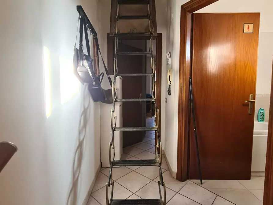 Immagine 14 di Appartamento in vendita  a Poggibonsi