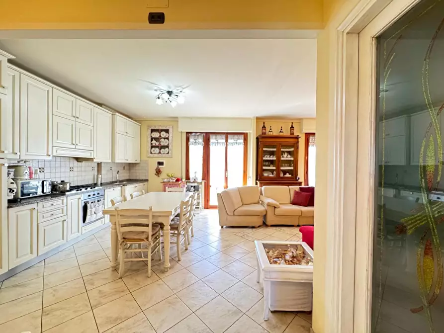 Immagine 11 di Appartamento in vendita  a Vinci