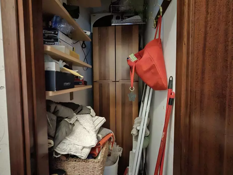 Immagine 17 di Appartamento in vendita  a Carrara