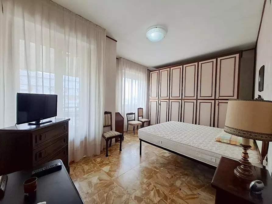 Immagine 12 di Appartamento in vendita  a Carrara