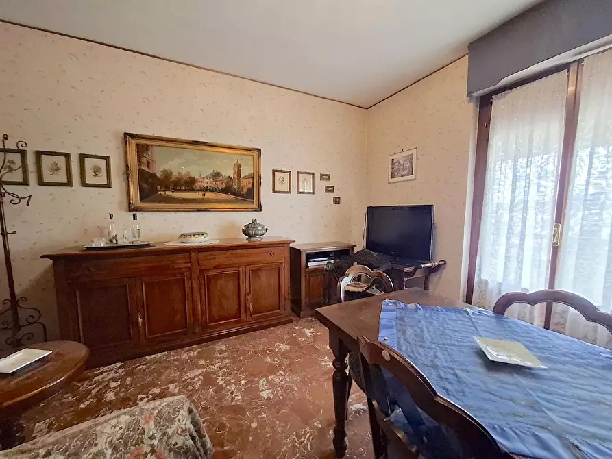 Immagine 4 di Appartamento in vendita  a Carrara