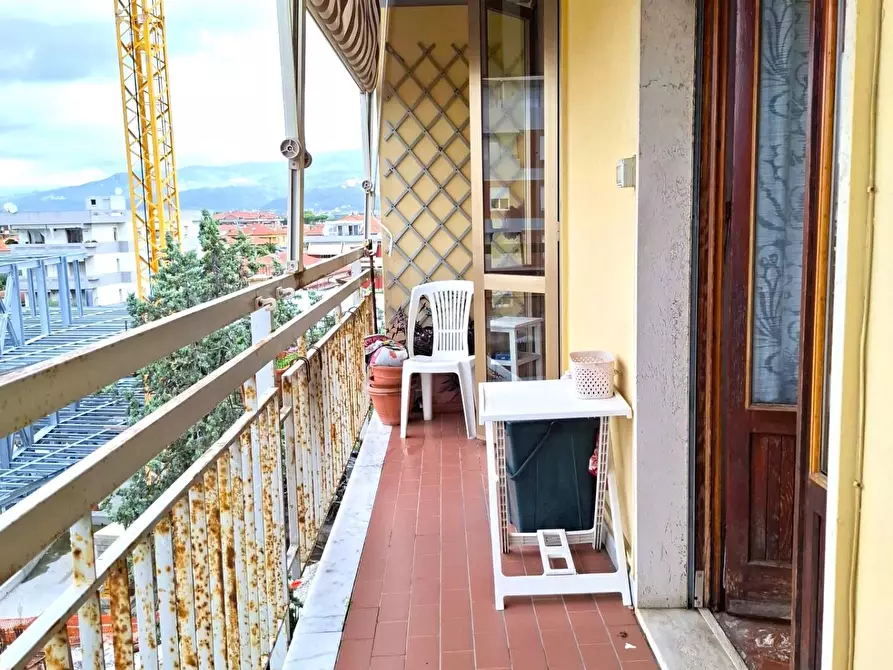 Immagine 1 di Appartamento in vendita  a Carrara