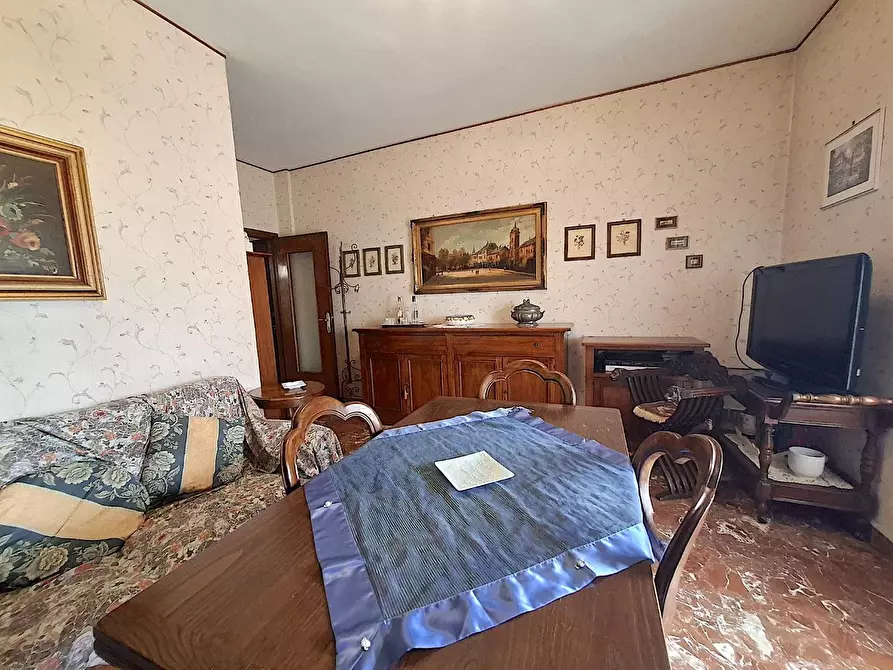 Immagine 5 di Appartamento in vendita  a Carrara