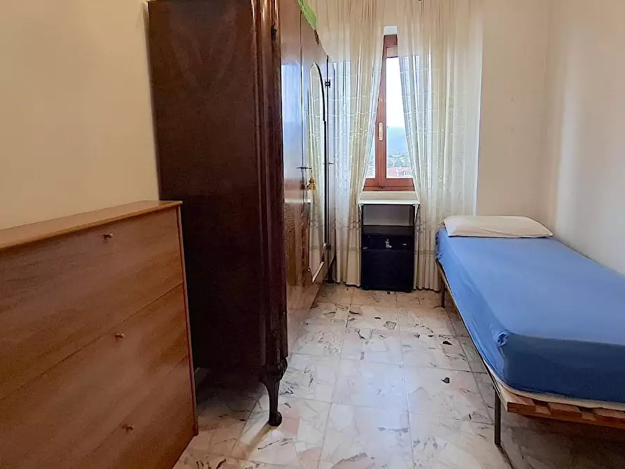 Immagine 16 di Appartamento in vendita  a Carrara