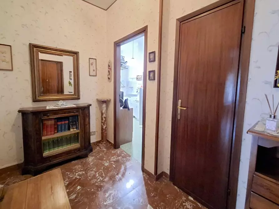 Immagine 8 di Appartamento in vendita  a Carrara