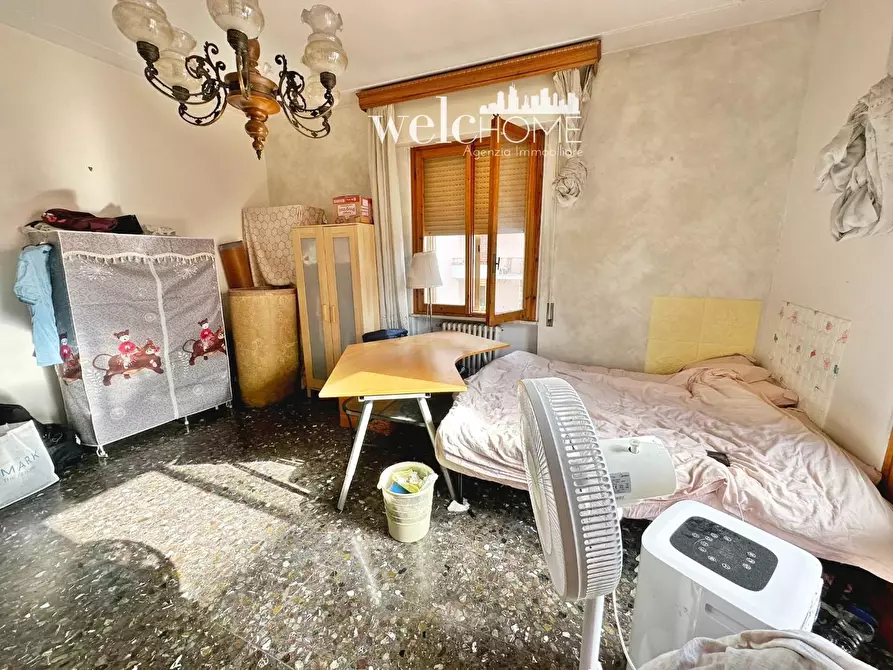 Immagine 6 di Appartamento in vendita  a Prato