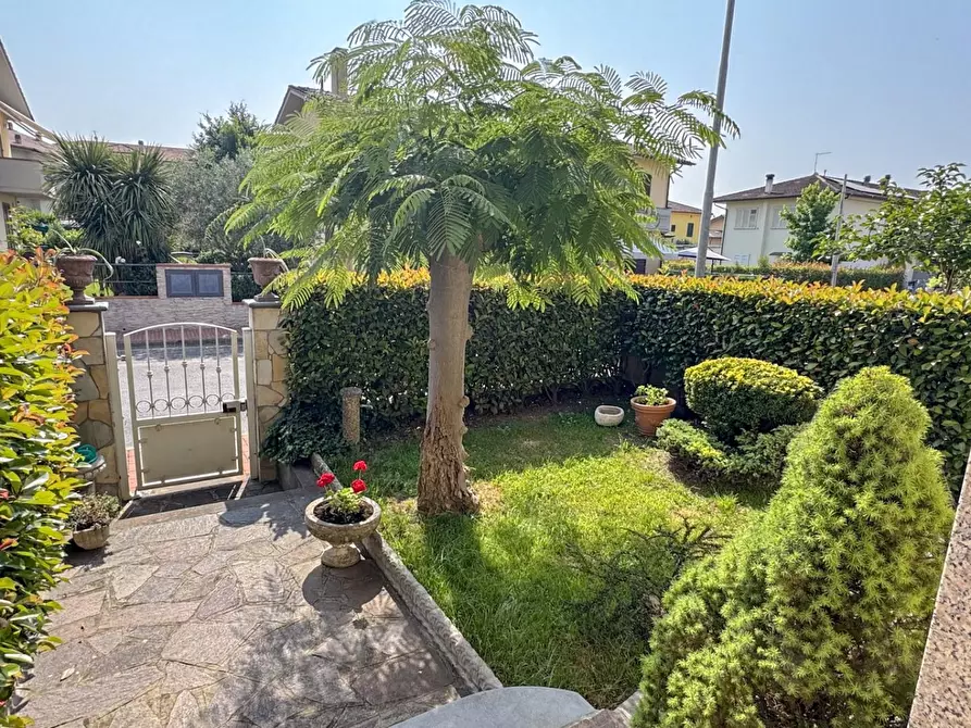 Immagine 17 di Villetta a schiera in vendita  a Cerreto Guidi