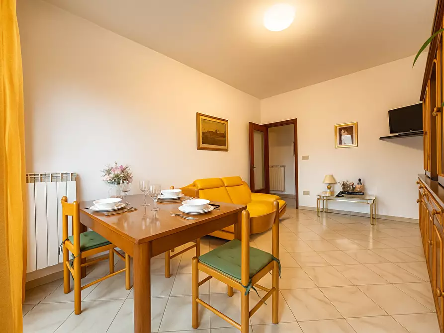 Immagine 2 di Appartamento in vendita  a Pontedera