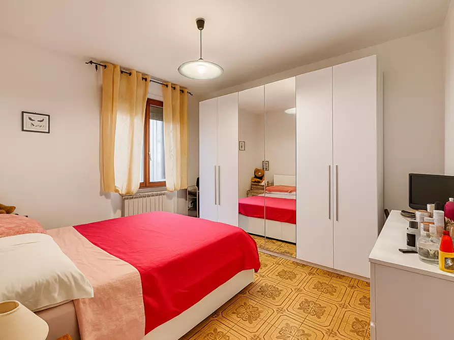 Immagine 5 di Appartamento in vendita  a Pontedera