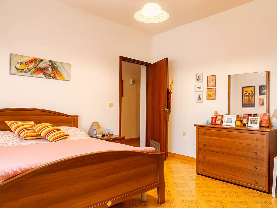 Immagine 8 di Appartamento in vendita  a Pontedera