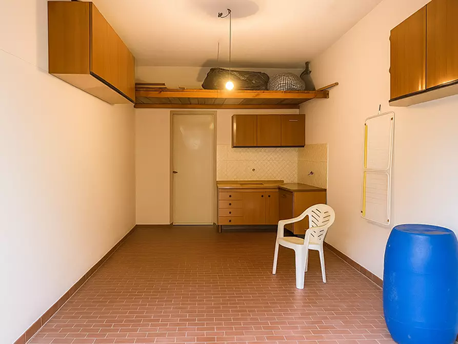 Immagine 12 di Appartamento in vendita  a Pontedera