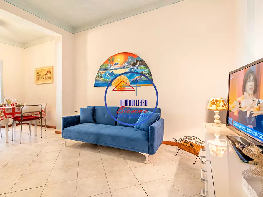 Immagine 2 di Appartamento in vendita  a Viareggio