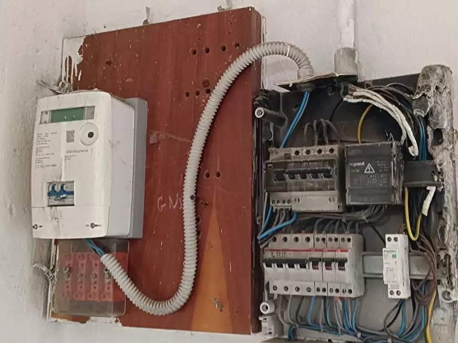 Immagine 4 di Laboratorio in affitto  a Cascina