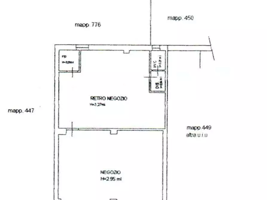 Immagine 1 di Negozio in vendita  a Carrara