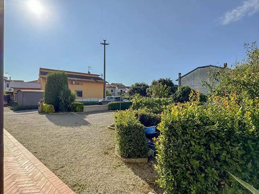 Immagine 7 di Casa bifamiliare in vendita  a Lamporecchio