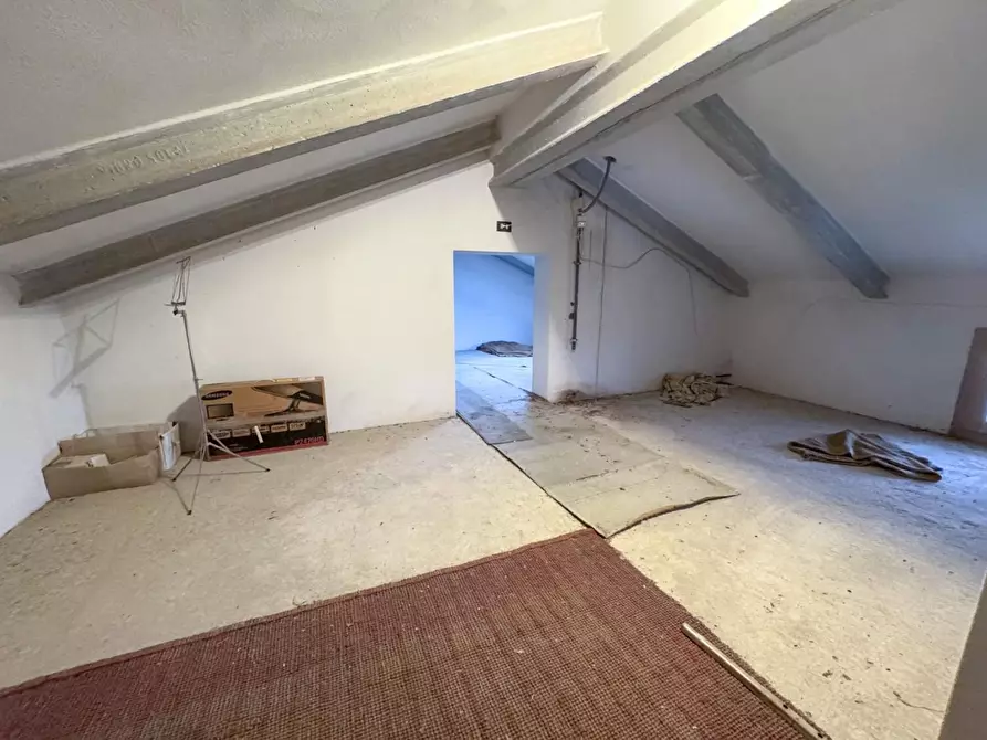 Immagine 33 di Casa colonica in vendita  a Vinci