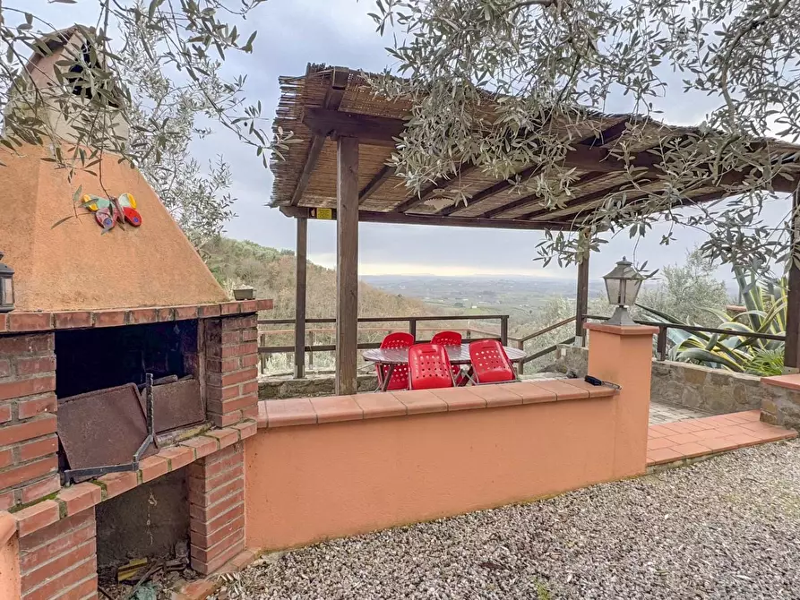 Immagine 11 di Casa colonica in vendita  a Vinci