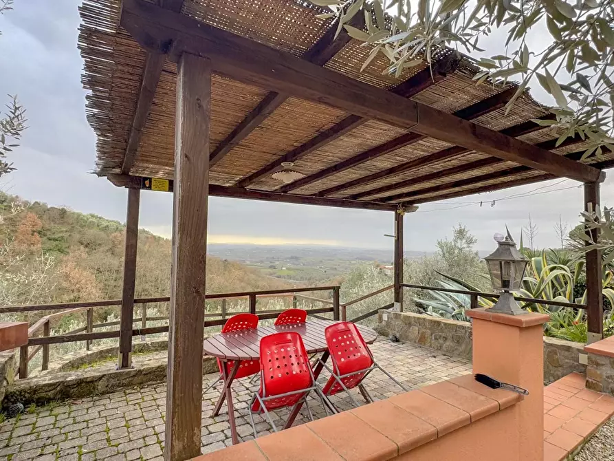 Immagine 12 di Casa colonica in vendita  a Vinci