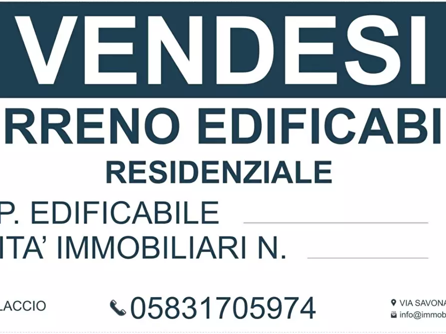 Immagine 3 di Terreno residenziale in vendita  a Lucca