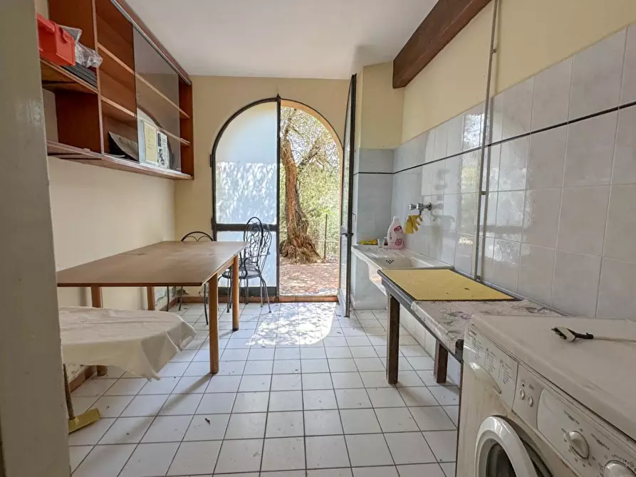 Immagine 80 di Casa colonica in vendita  a Lamporecchio