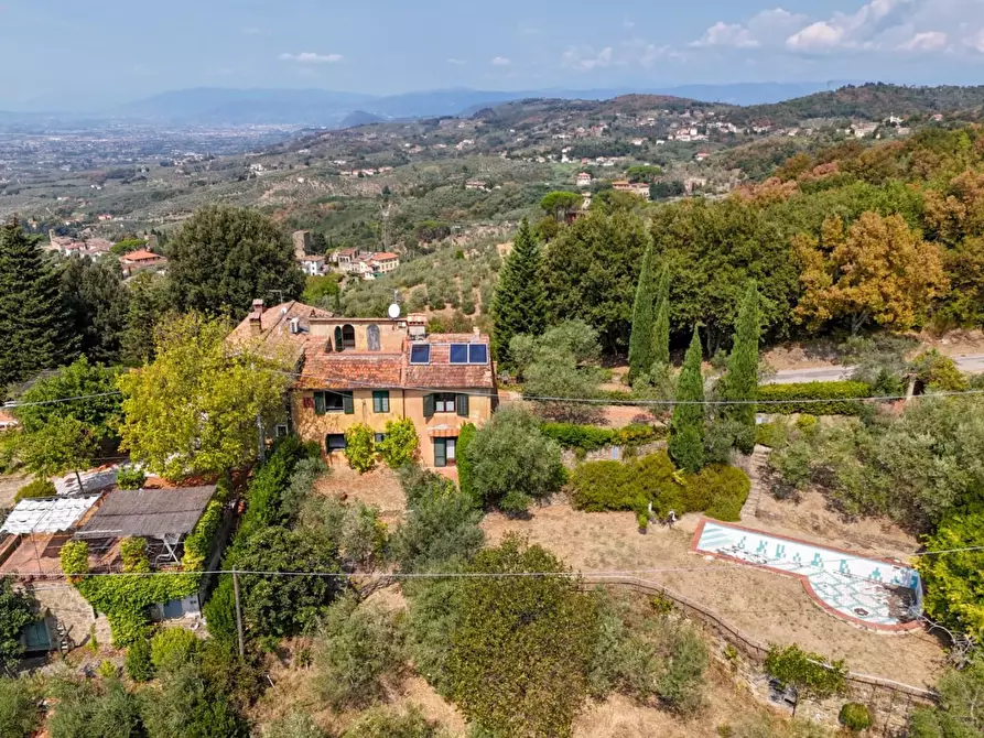 Immagine 4 di Casa colonica in vendita  a Lamporecchio