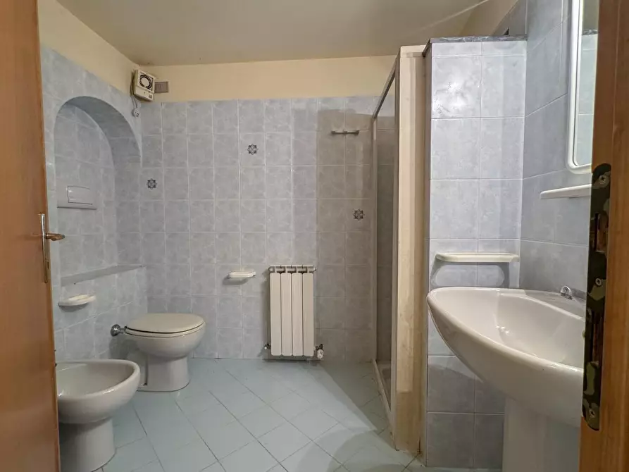 Immagine 22 di Casa colonica in vendita  a Lamporecchio