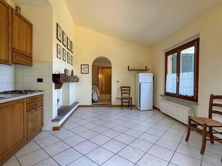 Immagine 27 di Casa colonica in vendita  a Lamporecchio